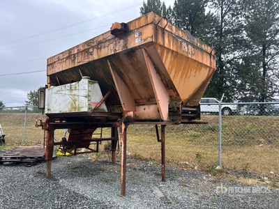 Monroe Salt Spreader