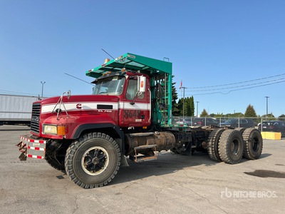 2007 Mack CL733 6x4 planetary Cabina y chasis
