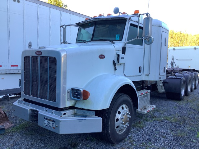 2011 Peterbilt 365 6x4 T/A Sleeper Truck Tractor (Inoperable)