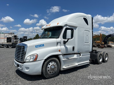 2014 Freightliner Cascadia 125 6x4 Tracteur Routier Couchette
