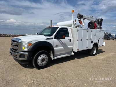 2013 Ford F-550 XLT 4x4 Ciężarówka serwisowa