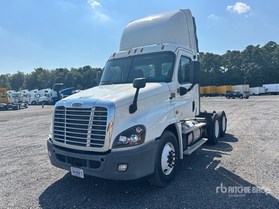 2016 Freightliner Cascadia 125 6x4 T/A Day Cab Truck Tractor