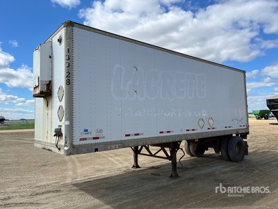 2005 Manac 28 ft x 102 in S/A Van Trailer