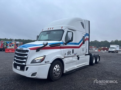 2020 Freightliner Cascadia 126 6x4 T/A Slaapcabine Trekker