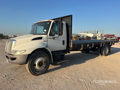 2015 International MA025 4x2 Camion à Plateau