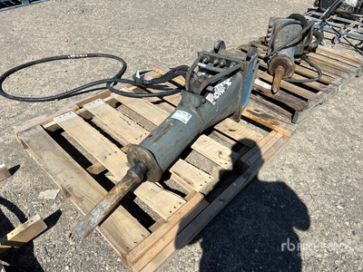 2016 Bobcat HB880 Hydraulic Breaker
