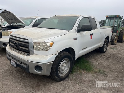 2011 Toyota Tundra 4x4 Extended Cab Pickup
