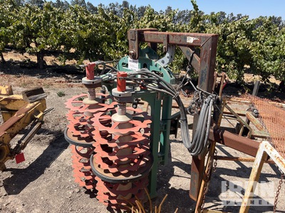 2017 Clemens Vineyard Prepruner Front Mount Accesorio de barrido