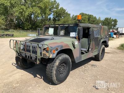 1986 AM General M1097R1 HMMWV 4 Door Soft Top w/Truck Body