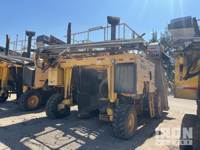 AGH Quantum Self-Propelled حصادة العنب