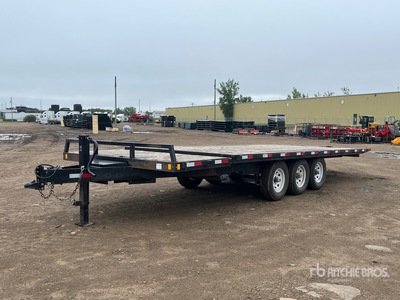 Squirrel Creek Trailers 25 ft Tri/A Trailer Pritsche Anhänger