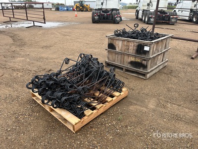 Quantity of (2) Varios equipamientos de agricultura