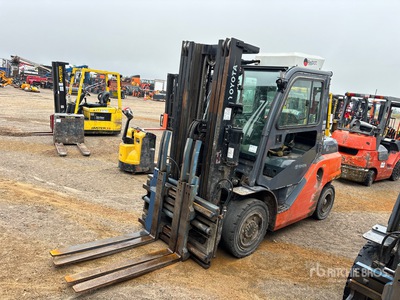 2020 Toyota 8FD40U 7350 lb Cushion Tire Forklift