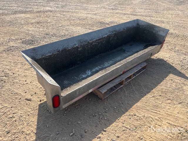 Eloquip 8ft Aluminum Asphalt Box | Ritchie Bros. Auctioneers