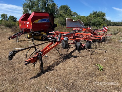 2012 Kuhn GA6632 2 Rotor Hay Rake