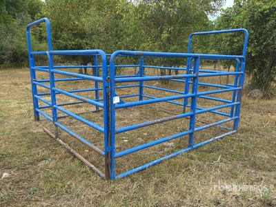 Quantity of (4) Holding pen 9 ft 6 in x 5 ft Steel Livestock penning Puerta de ganado