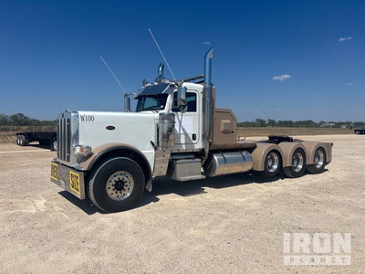 2020 Peterbilt 389 8x4 Winch Truck