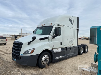 2021 Freightliner Cascadia 126 6x4 T/A Sleeper Truck Tractor
