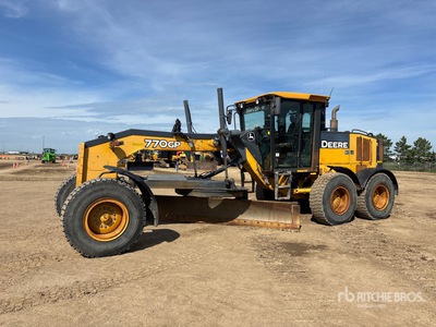 2010 John Deere 770GP モーターグレーダー