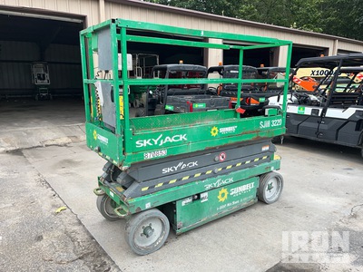 2016 Skyjack SJIII 3220 Electric Scissor Lift