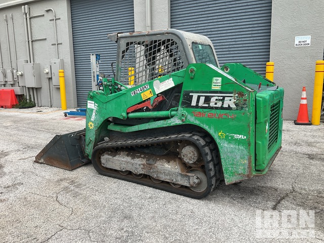 MINI CARGADOR SOBRE ORUGAS 2019 TAKEUCHI TL6R
