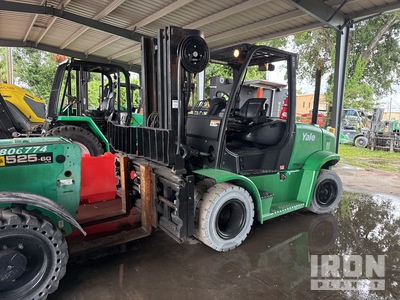 2016 Yale GP155VX 12900 lb Pneumatic Tire Chariot Élévateur