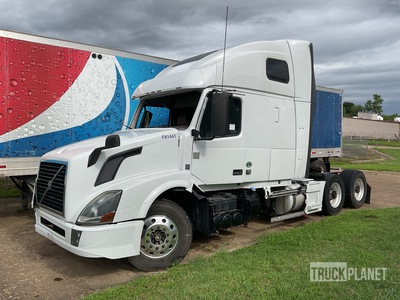 2016 Volvo VNL64T 670 6x4 T/A Sleeper Truck Tractor