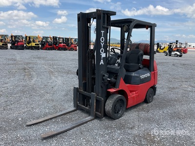 2002 Toyota 7FGCU25 5000 lb Montacargas / Forklift