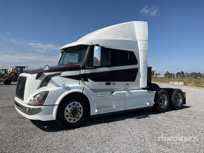 2016 Volvo VNL64 6x4 Tractocamion con Dormitorio / T/A Sleeper Truck Tractor