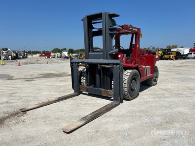 1972 Taylor Y22WOM 21560 lb Pneumatic Tire Chariot Élévateur