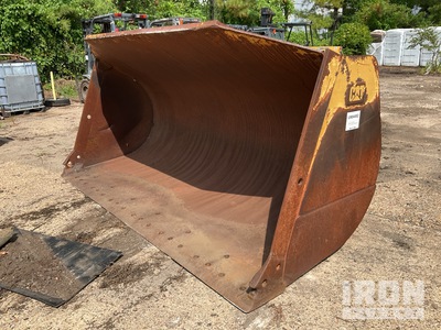 Cat  120 in General Purpose Wheel Loader Bucket