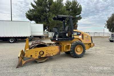2014 Cat CP44 Padfoot Drum Compactor