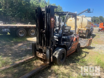 2014 (unverified) Toyota 8FG45U 8500 lb Forklift
