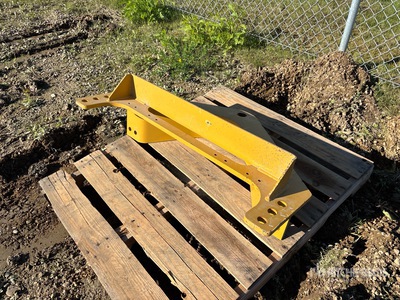 Cat Rear Mounted HD Grader Hitch Bracket モーターグレーダー　その他のアタッチメント - Fits Cat 140M / 160M (Unused)
