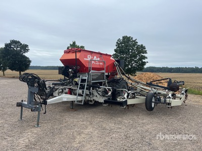 2015 NOVAG T-Force 440 28 ft 6 in 3-Point Combination cross slot drill, with 4 skids of misc parts Seed Drill