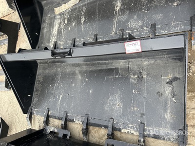 72 in Skid Steer Bucket