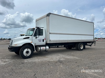 2018 International 4300 SBA 4x2 Van Truck