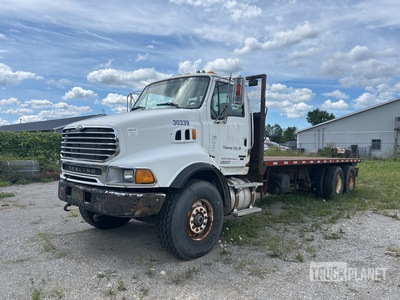 2005 Sterling LT 6x4 Camión Caja Abierta