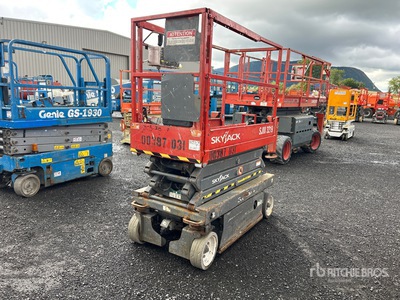 2014 Skyjack SJIII-3219 Electric Scissor Lift