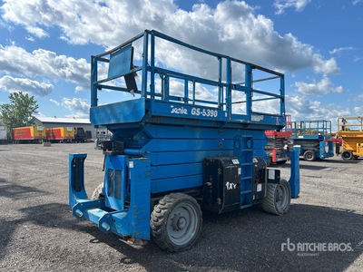 2015 Genie GS-5390 4x4 Dual Fuel Elevador de tijera