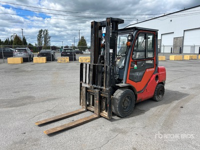 2012 Toyota 8FDU30 5620 lb Pneumatic Tire Forklift