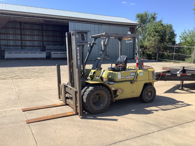 1997 Mitsubishi FG35