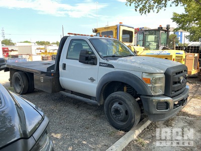 2015 Ford F-550 XL 4x2 Ciężarówka z płaską platformą