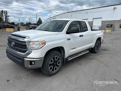 2015 Toyota Tundra 4x4 Crew Cab Pickup