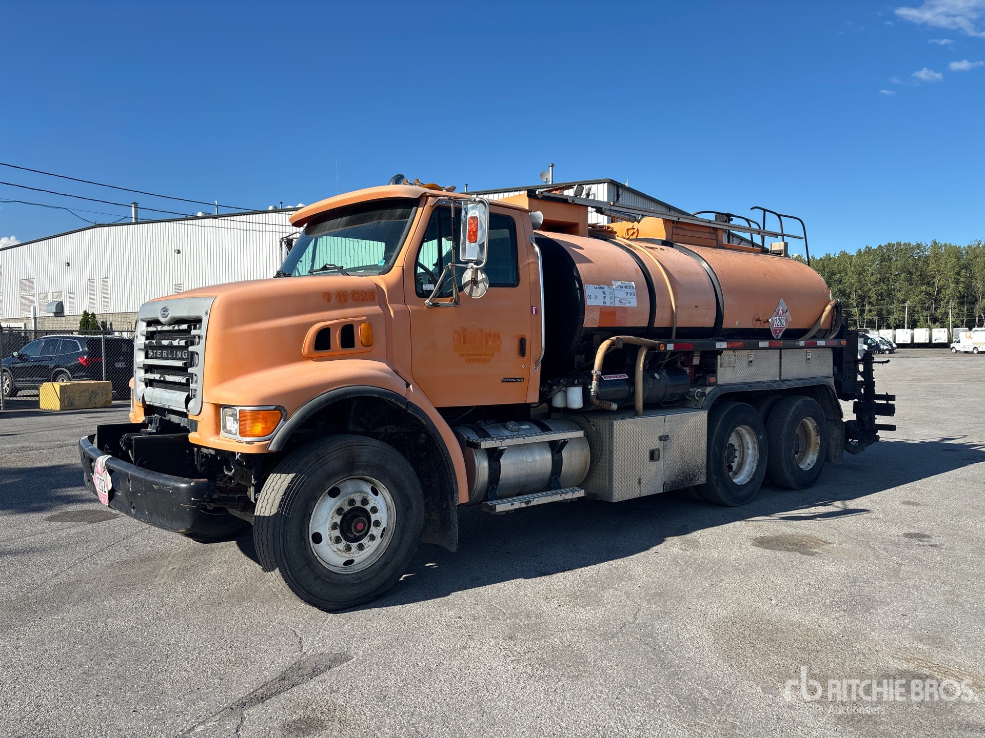 2004 Sterling LT7500 Asfalt Verdeelwagen