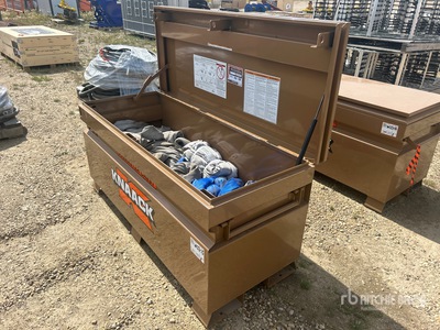 Knaack 60 5 ft x 2 ft x 29 in Job Site Box (Unused)
