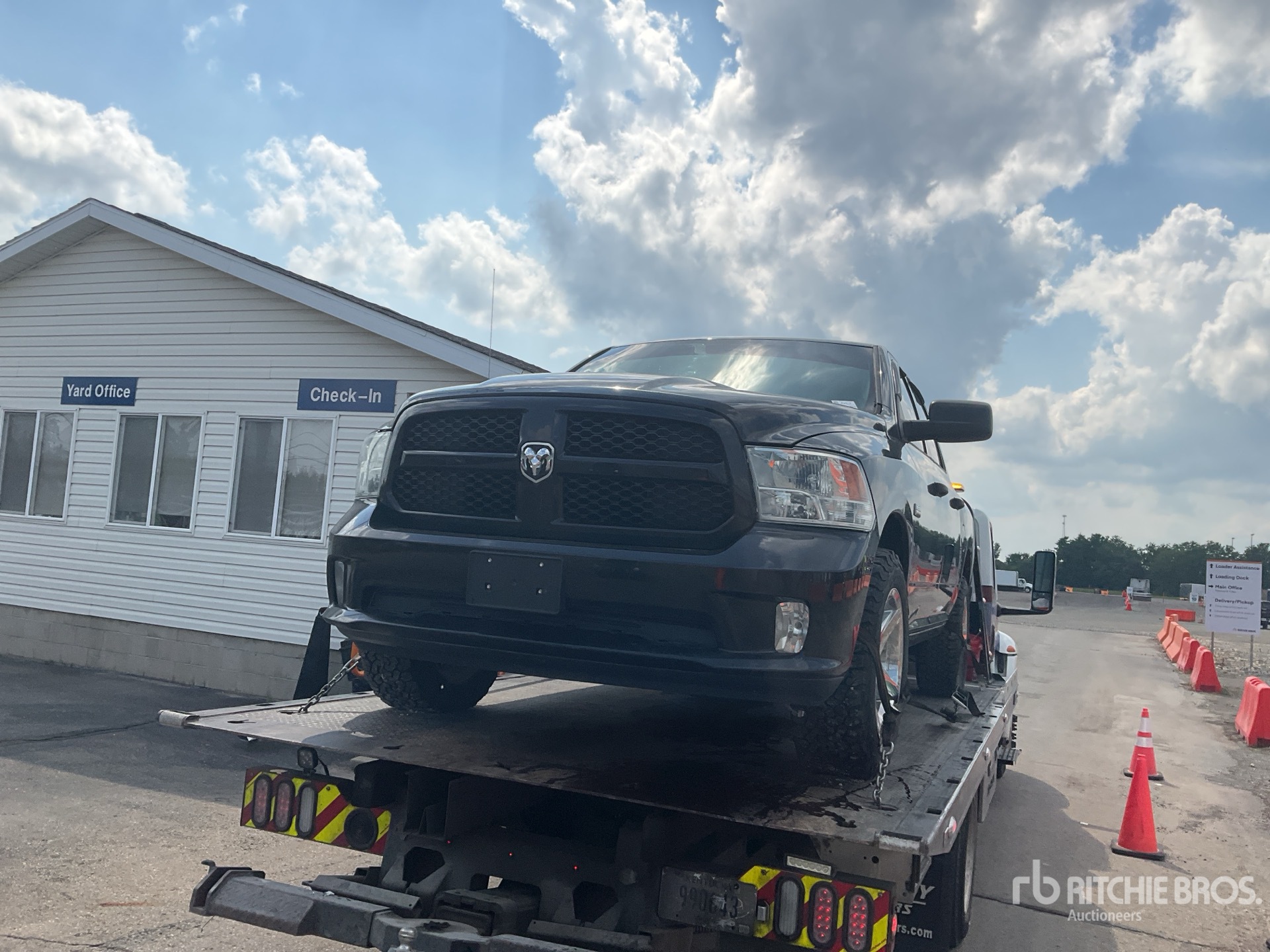 2014 Dodge 1500 4x4 Crew Cab Pickup (Inoperable)