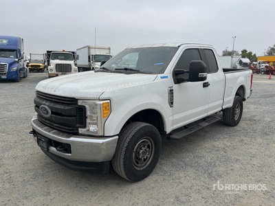 2017 Ford F-250 4x4 Extended Cab Pickup
