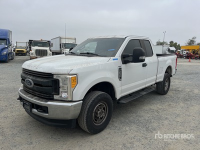 2017 Ford F-250 4x4 Extended Cab Pickup