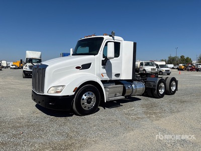 2015 Peterbilt 579 6x4 T/A Day Cab Truck Tractor